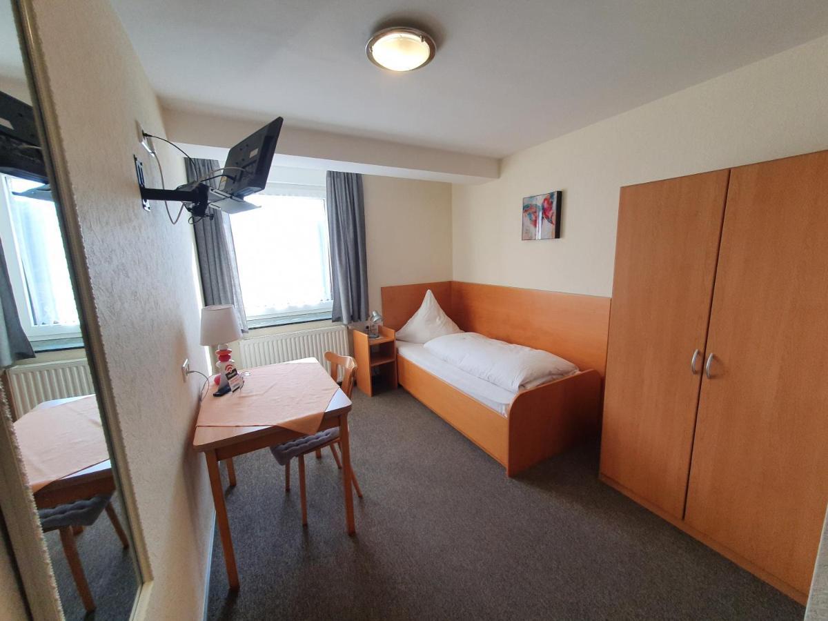 Gaestehaus Ermen Kamp-Lintfort Buitenkant foto