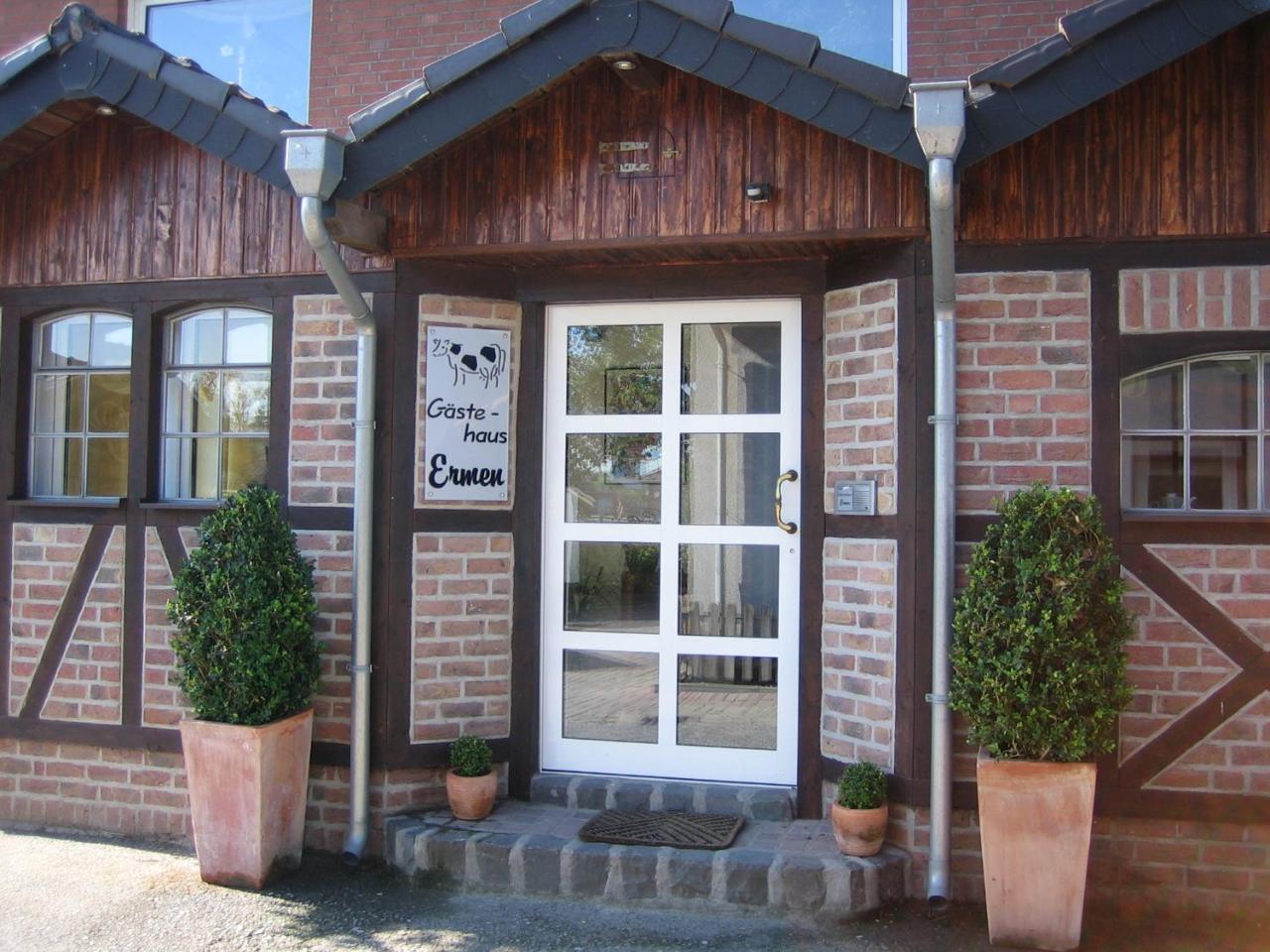Gaestehaus Ermen Kamp-Lintfort Buitenkant foto